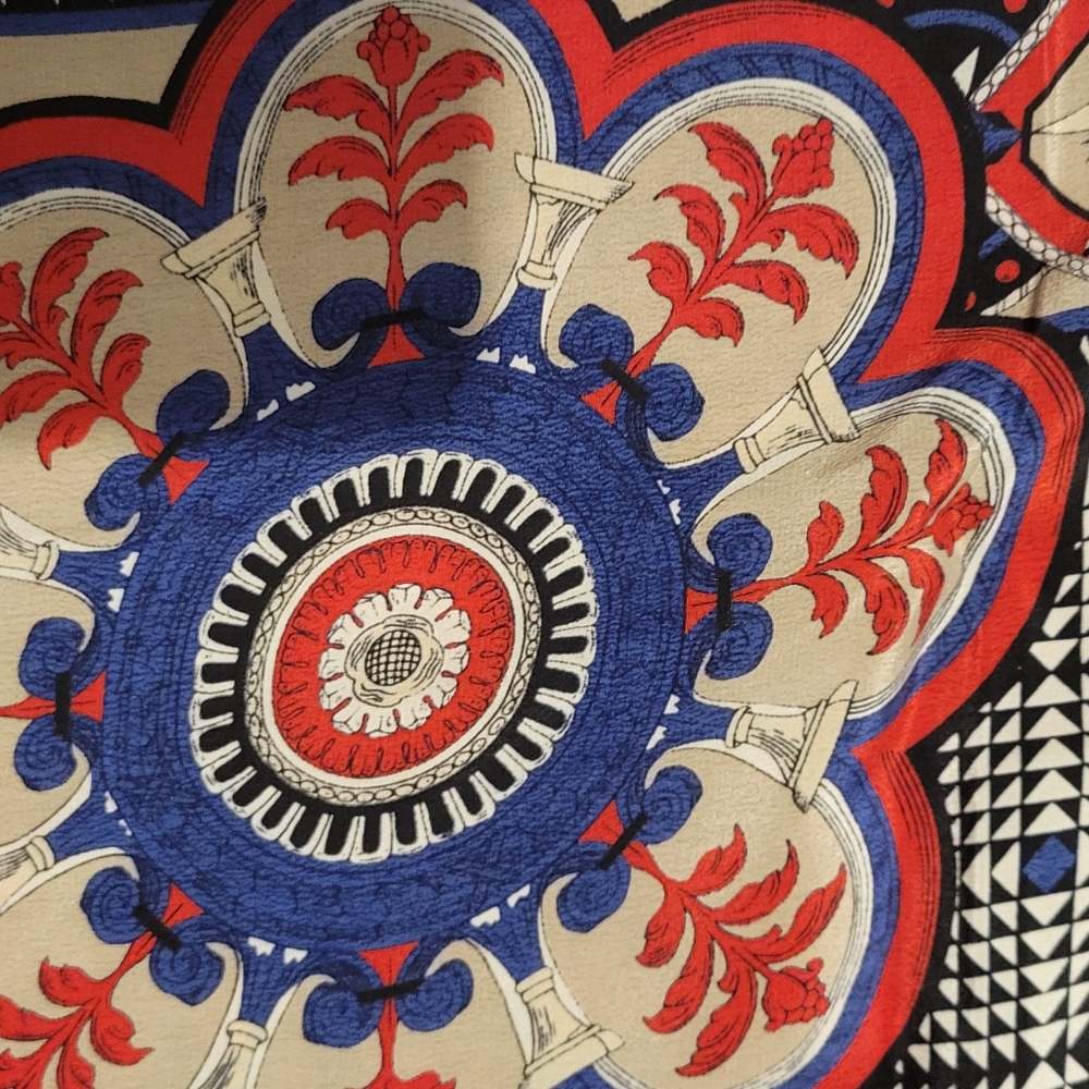 Vintage Vamp Silk scarf